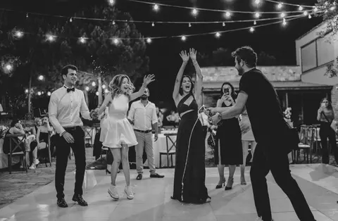 Kadraj Film bride & groom portrait — wedding photographer in İzmir (98)